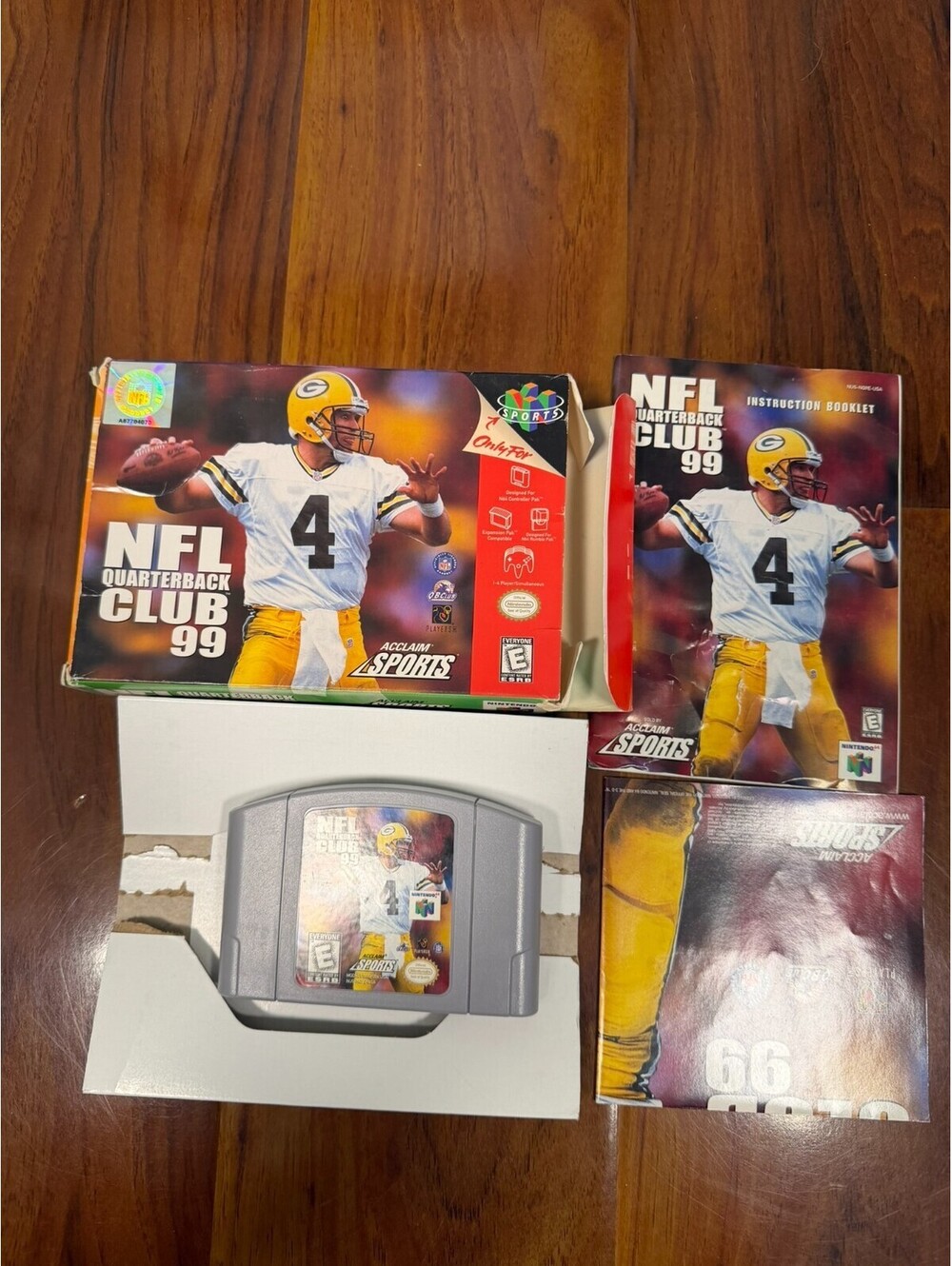 NFL Quarterback Club 99 (Nintendo 64 N64) Fully Complete In Box - CIB